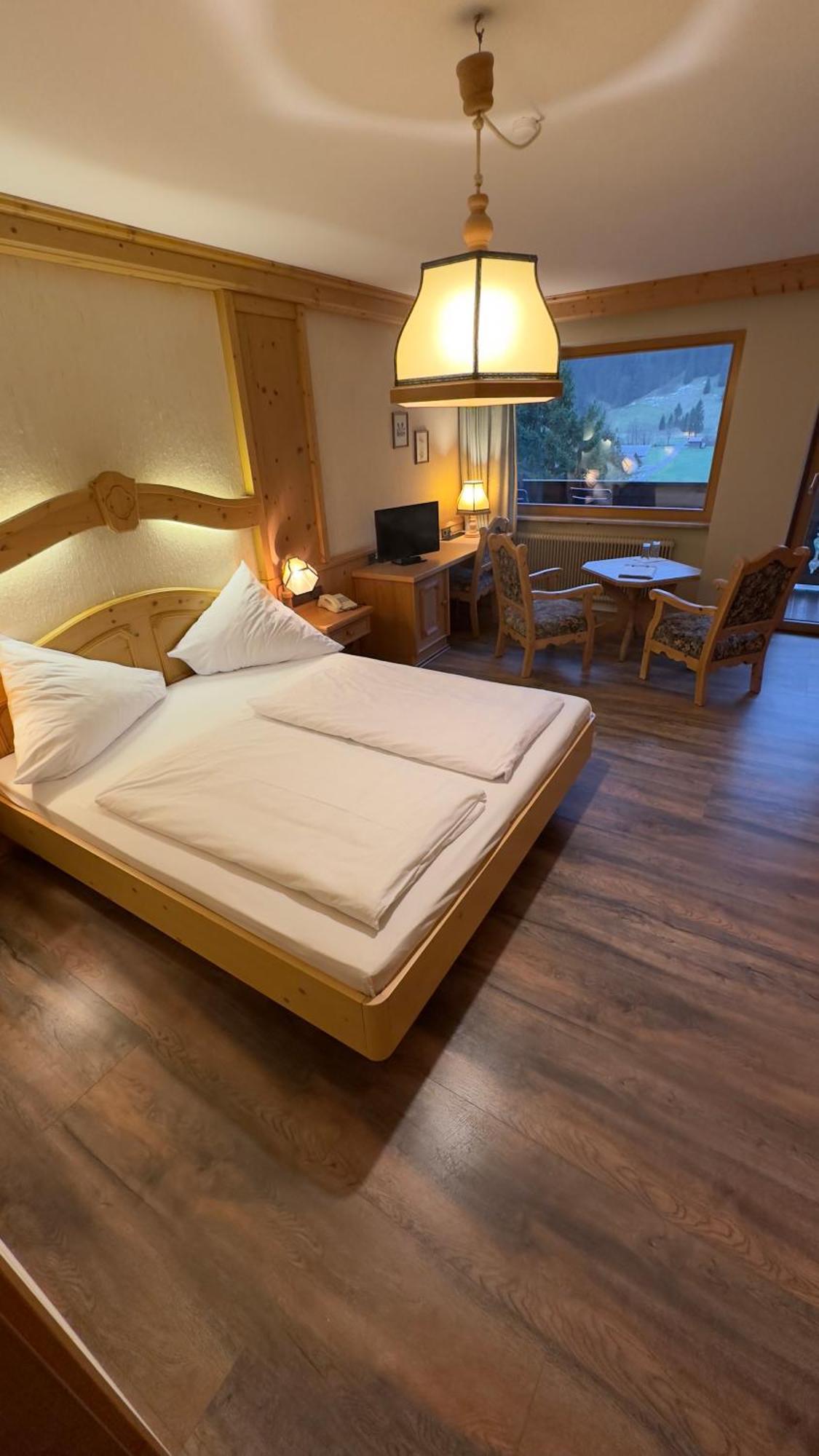 Hotel Alpenrose Zöblen Buitenkant foto